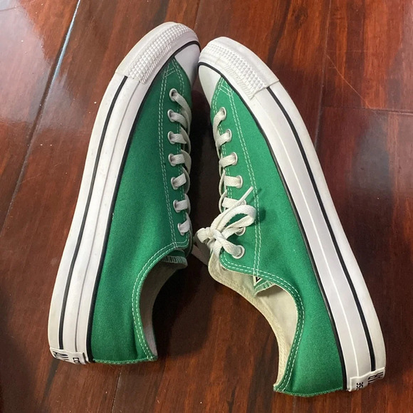 Converse sneakers Men Size 12 - Picture 6 of 8